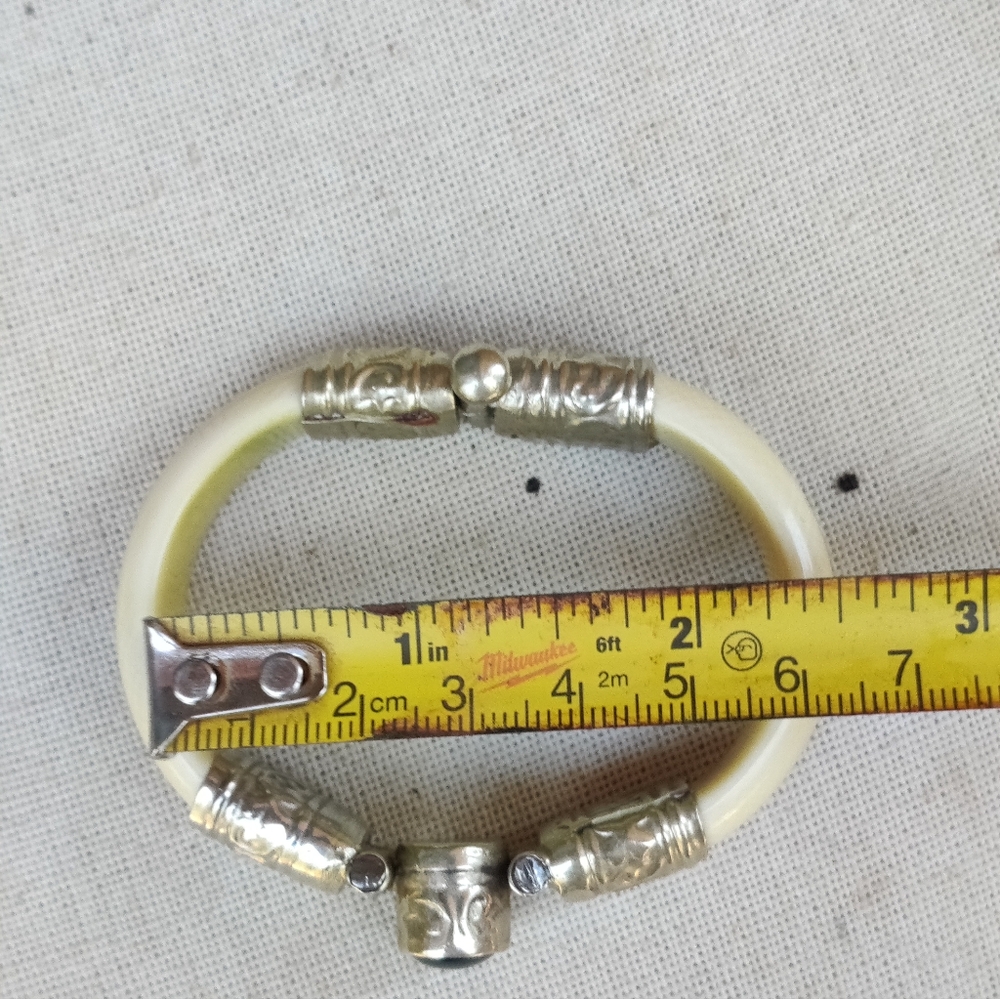 Antique Organic Ivory Bone Bracelet With Black Star Sapphire - Picture 5 of 12